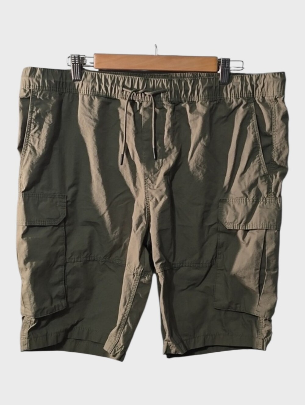 H&M Shorts Men's Size XL X-large Olive Green Cargo Flat Front  Drawstring Waist